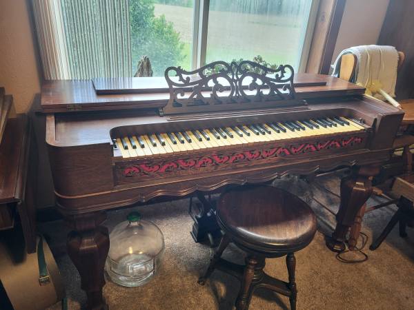 Antique Melodeon 1