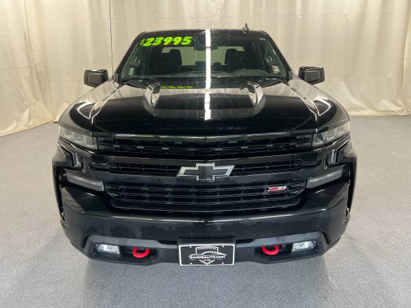 2019 Chevrolet Silverado 1500 LT - Photo 2