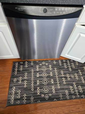 Dishwasher Frigidaire 1