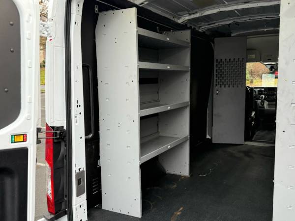 2024 Ford Transit 250 - Photo 10