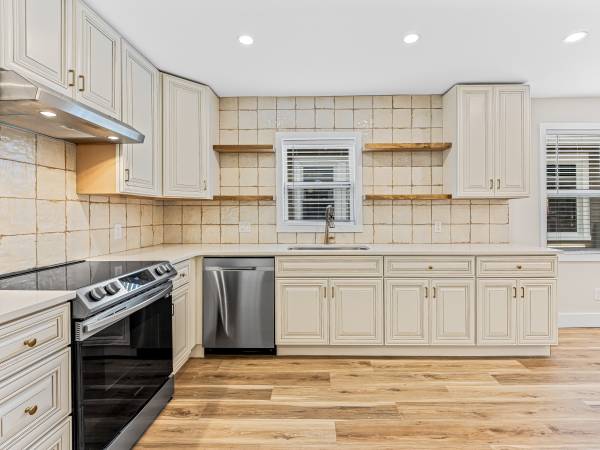 $5,000 / 4br - 4 Bed 4 Bath with Attic Suite, Finished Basement, & All Utilities (Asheville)64029205937795124