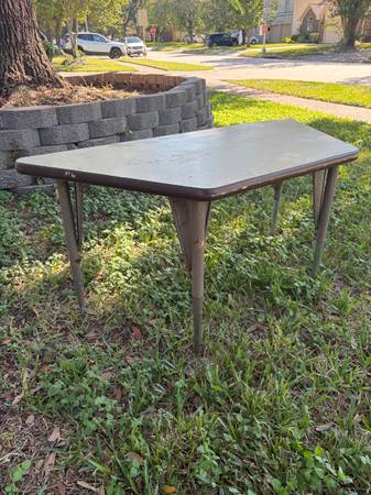 Unique Sturdy Desk 1