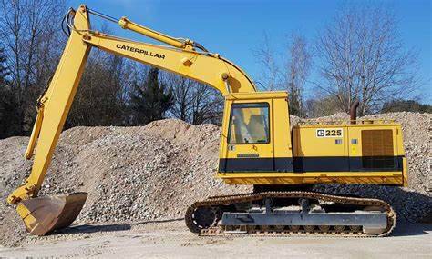 Mid size excavator wanted 1