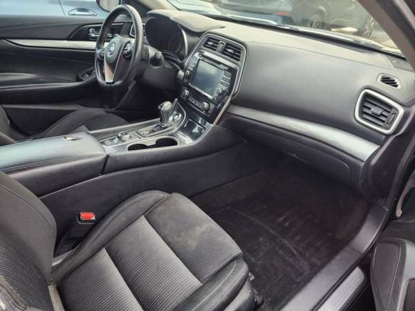 2017 Nissan MAXIMA - $8,599 (Smyrna, TN)63621548284291123