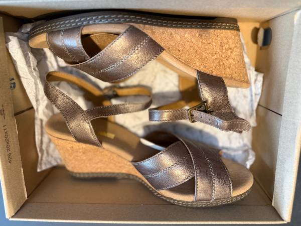 Clarks Sandal Wedgies 1