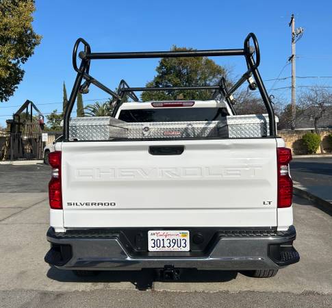 2023 Chevrole Chevy Silverado 1500 Double Cab LT Pickup 4D 6 1/2ft - $36,995 (Only 27k UILITY WORK TRUCK)63478472818819123