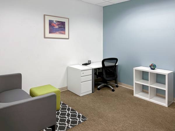 Office space for focused, confidential meetings 1