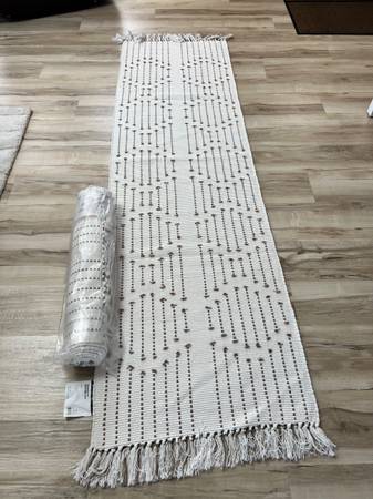 Rug -  RUG 2' x 7' 1