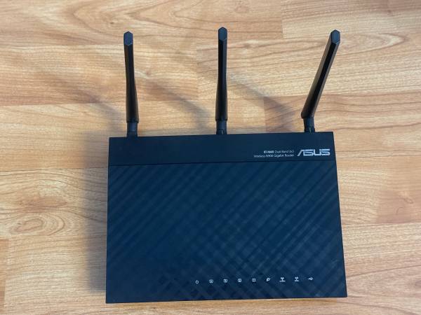 Asus RT-N66U Double 450Mbps Dual Band Wi-Fi router with PowerCord 1