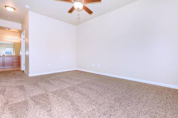 $2,290 / 3br - 1326ft2 - BEAUTIFUL SPACIOUS 3BED 2BATH AVAILABLE!!IN A GATED COMMUNITY! (FRESNO)63798509465473124