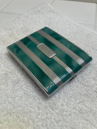 Vintage Evans Cigarette Case. Very Cool. Great Color 1