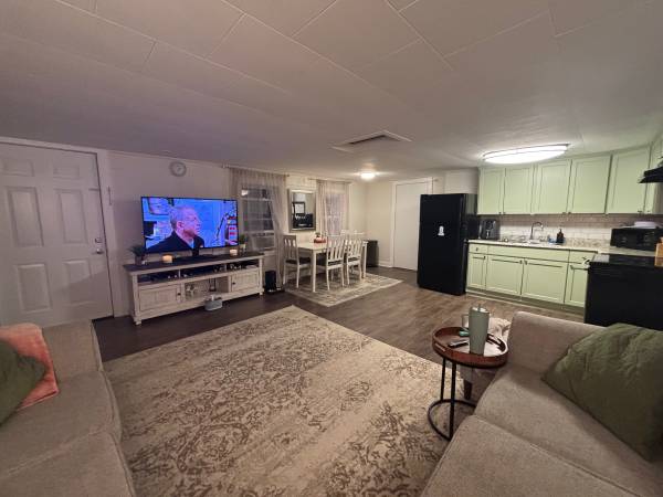 $2,500 / 3br - Spacious 3 bedroom with office nook near NYS Thruway (Saugerties)64035735697409123