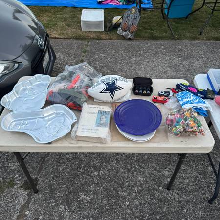 Yard sale photo