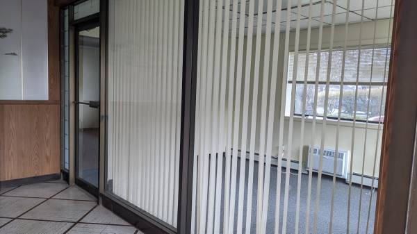 $1,200 East Arlington commercial space / HEAT INC/ On busline (Arlington)63863137541763120