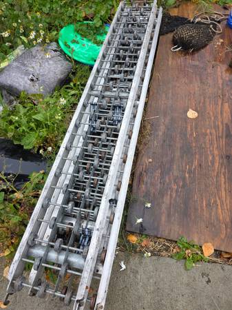 8 8' conveyor track systems 1