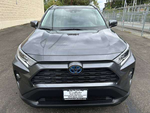 2021 Toyota Rav4 XLE Híbrido 4WD --1 dueño, título limpio, techo solar-- - $28,995 (kirkland)63613978538499121