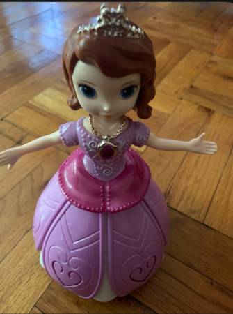 Electronic Disney Princess spins, plays music, batteries included+ night light p 1