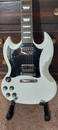 2021 Epiphone SG white lefty - musical instruments - by owner