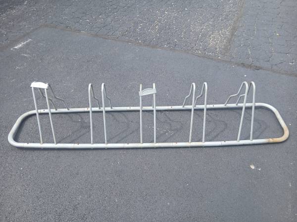 5 Bicycle Park & Lock Rack 1