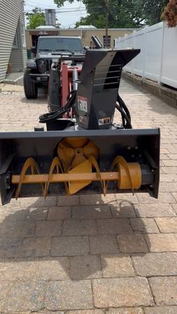 4 Ft wide Paladin Snow Blower 1