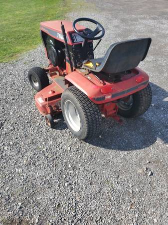 Wheel Horse Tractor 1