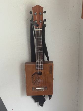 Handmade Custom Ukulele 1