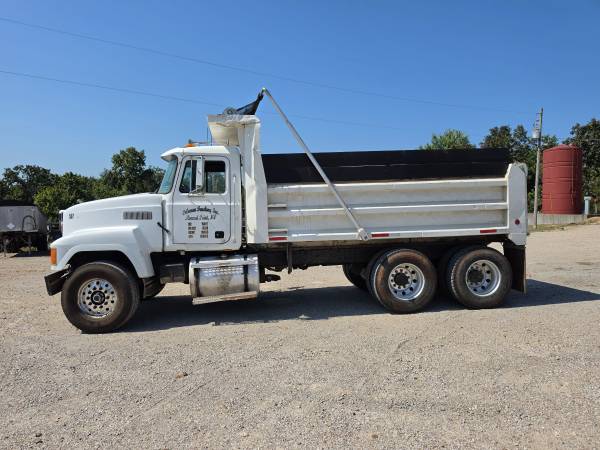 1997 Mack CH600 Tandem Axle - Photo 4