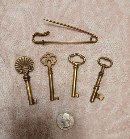 1920s Brass Skeleton Keys 1
