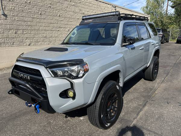 2017 Toyota 4runner TRD PRO 4WD --1owner, Clean title, Lifted-- - $34,950 (kirkland)63470589631105120