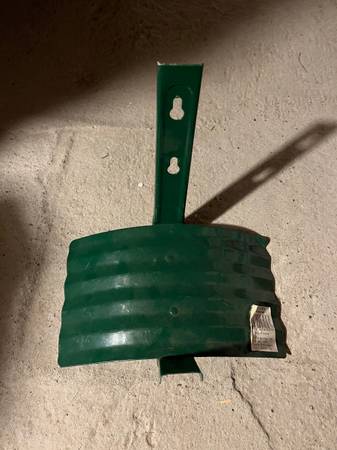 Hose holder 1