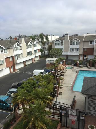 $2,300 / 1br - 838ft2 - $2,300 Condominium for rent! 1 bedroom, 1 bathroom, 1 loft  838ft2 (Oxnard, California)63800280108291121