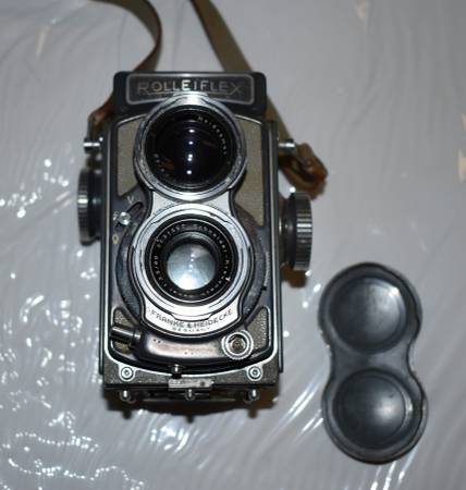 Gray Baby Rolleiflex camera 1