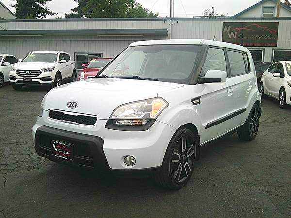 2010 KIA SOUL ( Low Miles )( Leather )( Moon Roof)(Bluetooth) 1