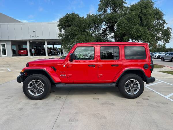 2019 Jeep Wrangler UNLIMITED SAHARA 4X4 - $31,800 (Volvo Cars Hill Country)63439726693379122