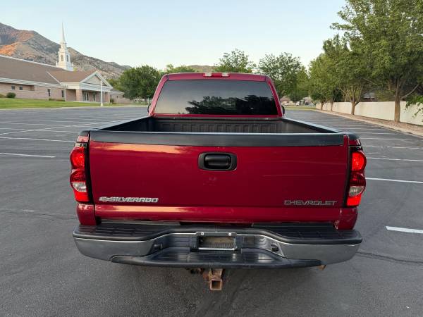 2005 Chevy 2500 6.6L 4x4 - $21,900 (Nephi)63621874135811123