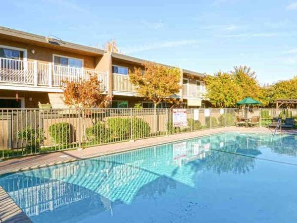 $2,560 / 2br - 900ft2 - ¡Apartamentos recién remodelados!, Se aceptan pagos de renta con Visa / Mastercard (concord / pleasant hill / martinez)63658061773443120