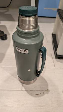 Stanley Classic Stainless Steel Vacuum Insulated Thermos Bottle 1