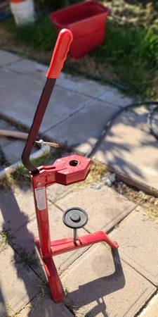 Wine/Beer Corker Red 1