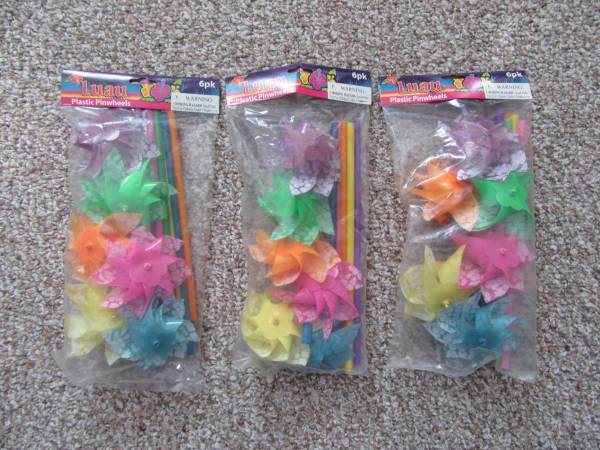 NEW Three Luau Plastic Pinwheels 6pk 1