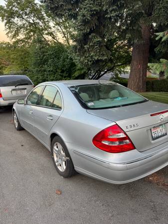2006 Mercedes E350 - $2.500 (Kenmore)63473763239041123