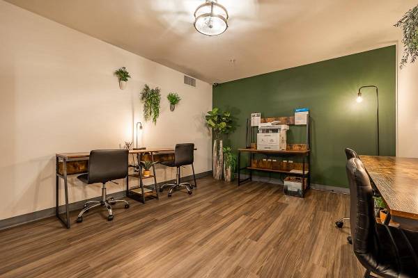 $1,636 / 566ft2 - Cocina con isla, acceso a internet de alta velocidad, electrodomésticos de acero inoxidable (Ballard-Seattle)63852483439489124