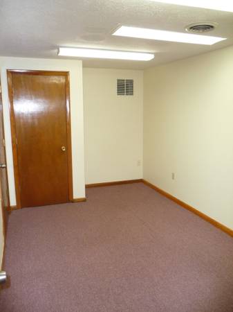 $800 / 750ft2 - Foxboro, $800/mes, suite de oficinas, 3 habitaciones+recepción (40 Mechanic St., Foxboro)63655287688067122