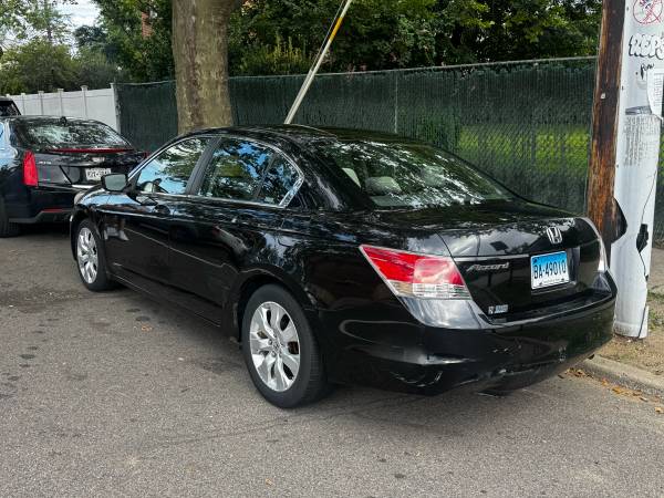 Honda Accord 2009 - $2,700 (Oakland Gardens)63654709249539121