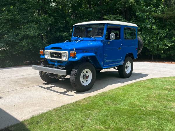 1982 TOYOTA FJ40 LAND CRUISER  U.S. Version Power Steering - $74,000 (Newnan Georgia)63620279308161121