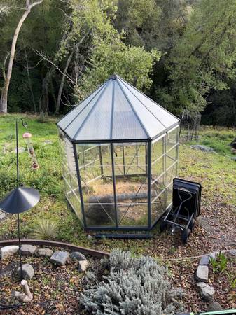 Free Greenhouse 1