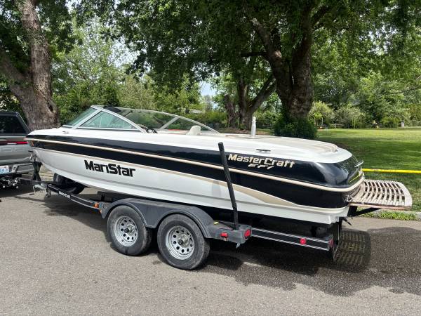 2000 Mastercraft Maristar 21 foot V drive 1