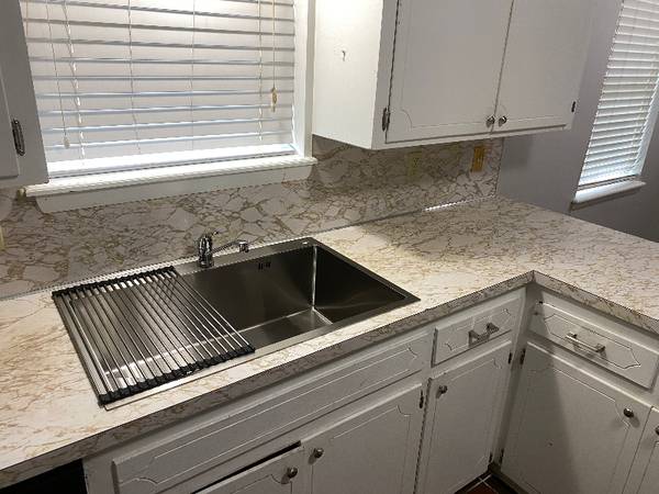 $2200.00 / 4br - 2216ft2 - Huge 4 Bed 2 Story Home Minutes From the Gathering Place!!63982131481730122