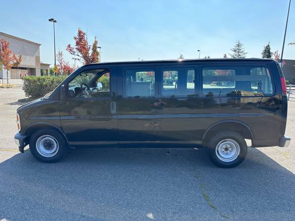 2002 Chevrolet Express G2500 - $5,900 (bitterlake)63470887435905121