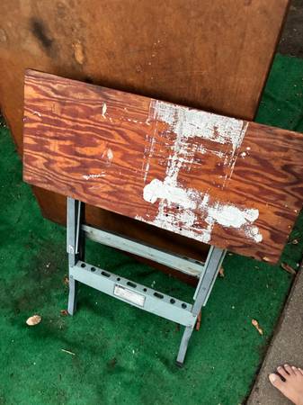 US GENERAL: Folding Clamping Workbench 1