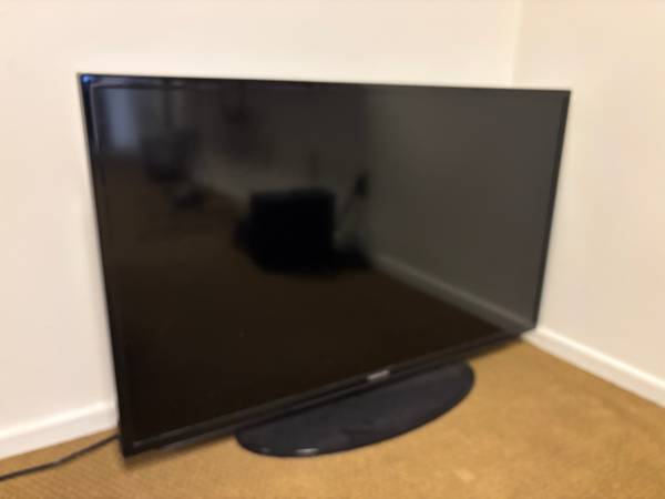 Samsung HD TV 36x21 1